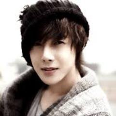 ~♥hi i am kim hyun joong fan ♥ l i love him so much !!♥~and i am a KPOP LOVER ♥.♥ PLS FOLLOW ME AND I WILL FOLLOW BACK IN TWITTER :d