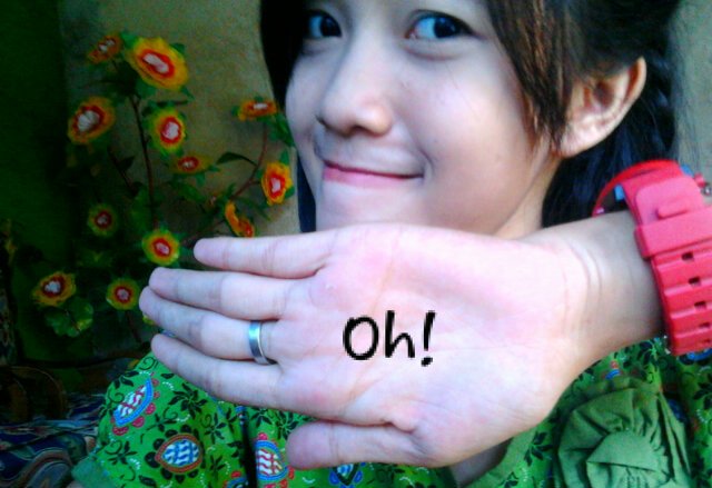 je{}