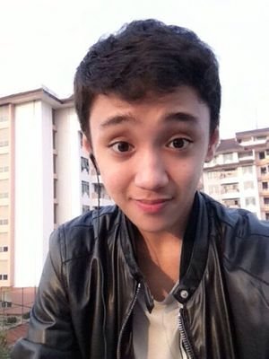 Libra ♥ | 7 Junior High School | I ♥ Mom & Dad | I don't care ! ♬ | ask.fm : @soniaoktaviani | instagram : soniaoktaviani
follback? Just mention;)