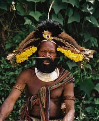 Papua New Guinea trips & tours for discerning travelers with taste for adventure: culture, tribal art, singsings, festivals, birds, Sepik River, remote lodges