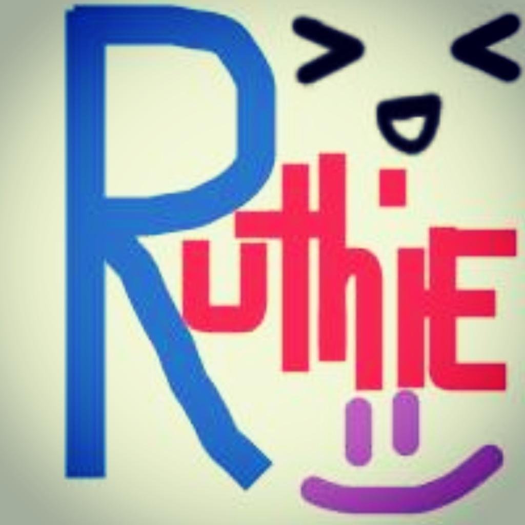 ruthiemhine's profile picture. 