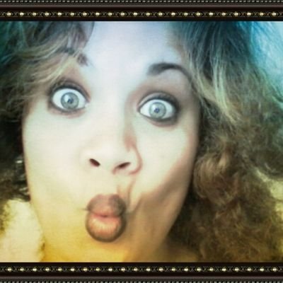 I love myself and my crazy family I have a unique personality and love ppl. My motto is be free, happy and be loved by urself first . Only god can judge us