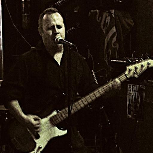 Inbound Marketing Manager @ CleverClicks, Musician, Weight Lifter.