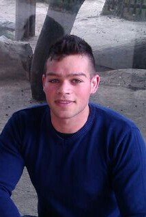 siempre va haber algo por lo que luchar i que te ayude a ser feliz:)