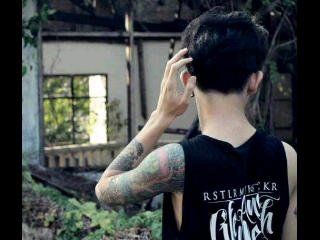 Tweetku adalah curhatan hidupku • Kadang romantis kadang lucu kadang galau inilah aku • All about me :)