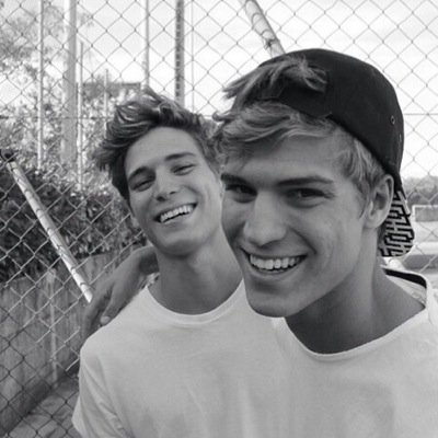 zainspunk's profile picture. mdr