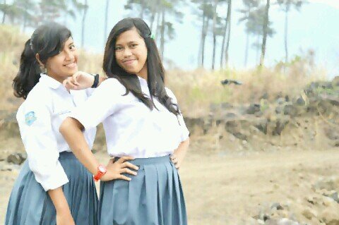 Smkn 1 garut HUHA :-)