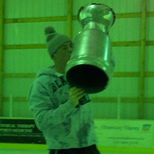 m_lindquist17's profile picture. 