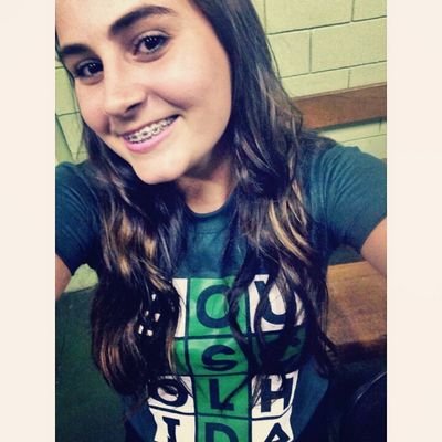 Falar sem aspas, amar sem interrogações, sonhar sem reticências, viver e ponto final.