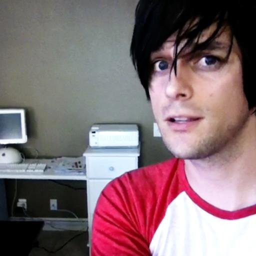 ouijaweekes's profile picture. free follow from trashweekes lmfao