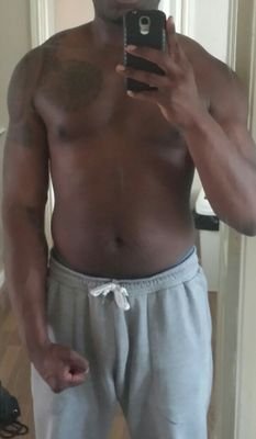 18+ 40yo Single Black Bull. I love all types of women. Just want to have fun. love the #cuckolding lifestyle #blackbull