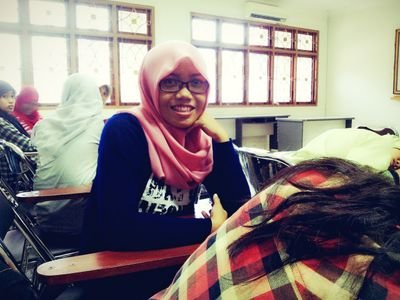 selalu tertawa :D