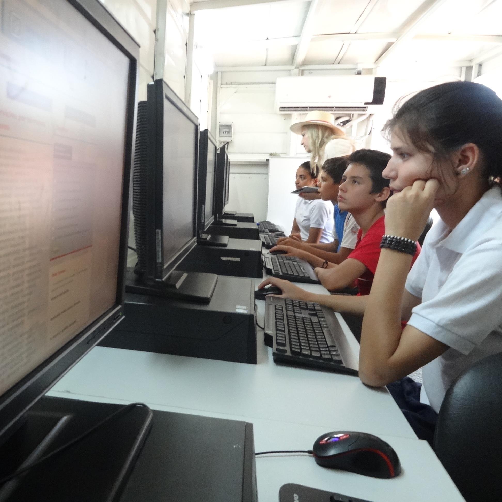 Direccion de TICs en Educación e Inclusión Digital de la SENATICs