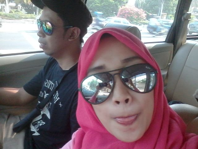 @Instagram wahyuuhenny .. @path wahyu henny || STIEYKPN '10 yogyakarta :3