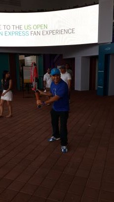 High-Tech person
Love Sports...
Love T E N N I S
Love my Kids!
Love Life!! :)