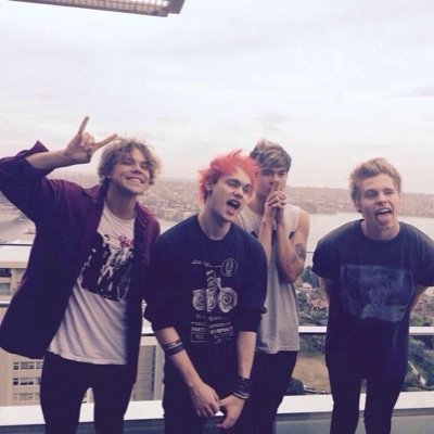 follow @falloutboycal she followsback