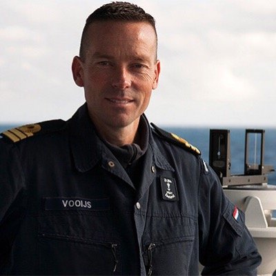 Commander Sea Training Command (Royal Netherlands Navy). Twittert op persoonlijke titel.