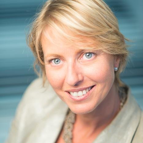 #Marketing Director Europe du Sud chez #OpenText France- #Voyageuse & #Asie addict! #PR, #Digital & #Social minded pour la #leadgen et les #campagnes.