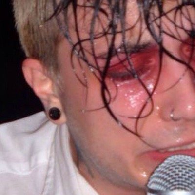 frankfucks's profile picture. fix ur eyebrows