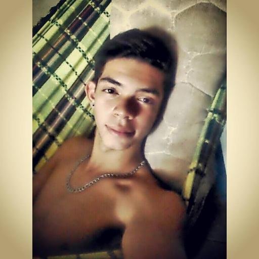 Playboy-Surfista-Solto na farra...Solteirao louco pro reggue ate o fim.kkkkkkkkkk.*-*