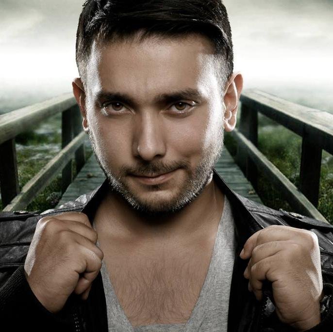 A DJ based on Istanbul // 
http://t.co/h6che8m4rk
https://t.co/gfK7Tv8Xrl