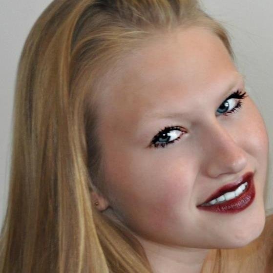 hey ihr süßen! (: ich bin single und noch auf der suche! meldet euch doch mal auf http://t.co/Wre52dLmol  und schreibt mir! :) mein nick ist dort Antoniali