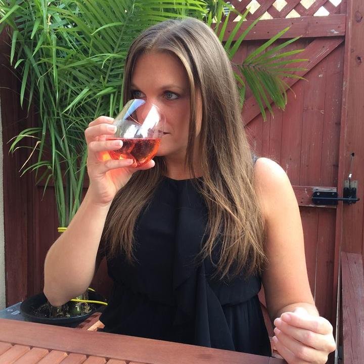 Southerner in the city | Wine drinker (& writer) | Certified Sommelier | Food, wine & travel obsessed