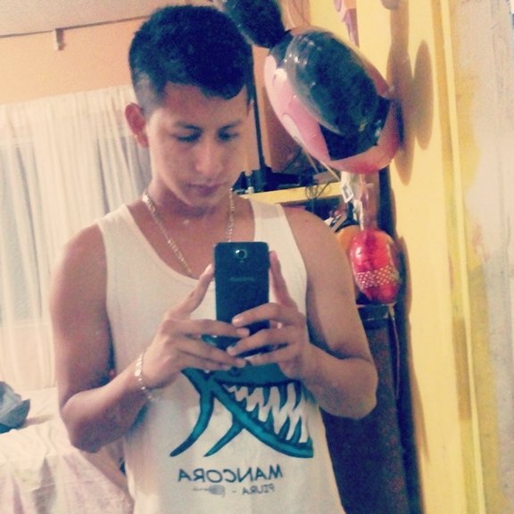 PersOnitα αlegre Pαrrαndero Sociαble.Loco....  :* ♥E&K♥ sy Barcelonista de corazon y es un orgullo srlo teng el ♥ amarillo si eres torero sigueme y yo tesigo..!