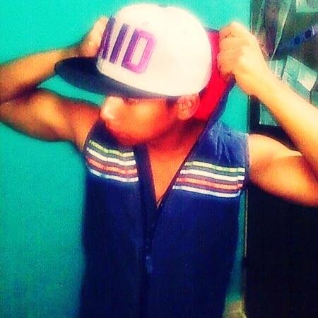 19 / Estudiante de ingenieria mecanica / Gym / Love Hard Training / Musica / Rap / Reggae