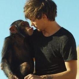 Everybody wanna steal my girl
Everybody wanna take her heart away ♪