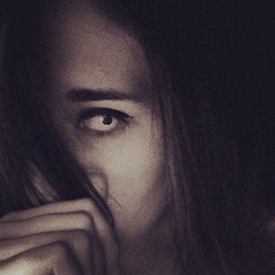 Ririne_1's profile picture. Video games. Rock'n roll.