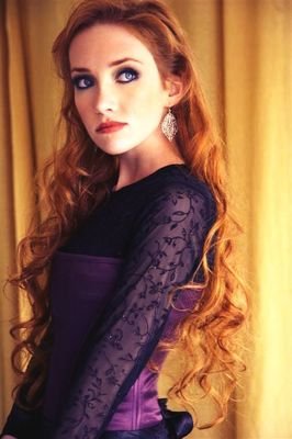 Red haired girl with a story. I'm a painter trying to figure out how to survive on her own. yes, I have that annoying British accent.  #Vampire #RP #Fantasy
