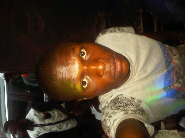 Footballer playing  4 a local team bt lookin 4  sponsor GOD I need ur help
