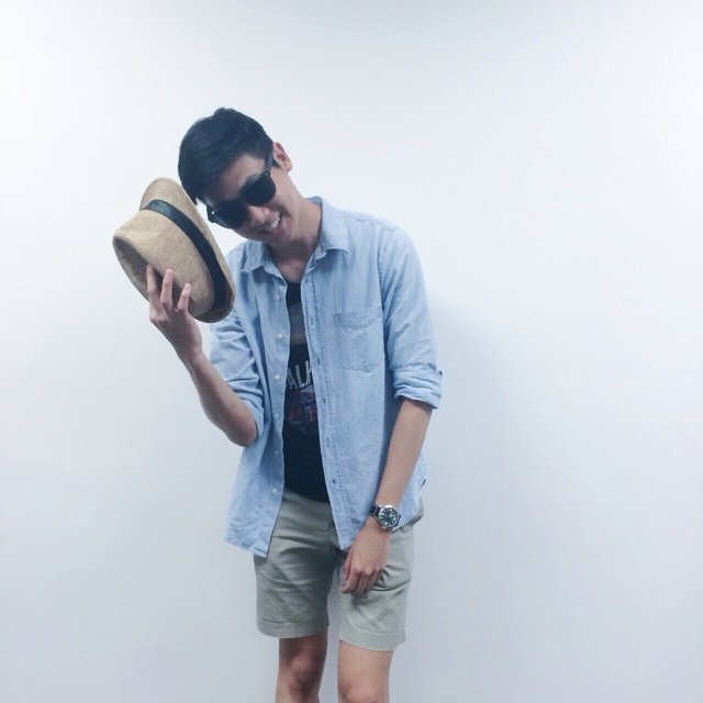 brrrrren's profile picture. There's beauty in the broken, it's just harder to find.