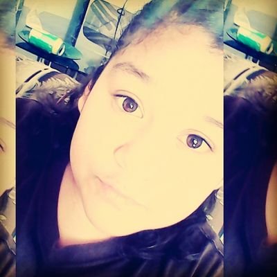 syd_luna's profile picture. ViVe Tú ViDa
De La 
MiA Me 
EnCaRgO
YO 3