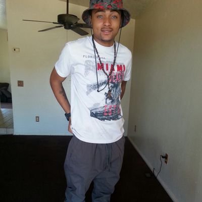 Been chilling . 
071214