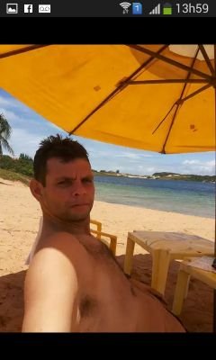 estudioso e trabalhador um homem com sonhos e ideais, DEUS é a minha fortaleza e o meu refugio!!!