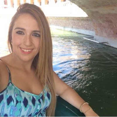 Todo el mundo sonríe en el mismo idioma. Historiadora del arte en la USC.