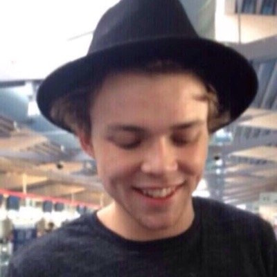 account because I want to start a ROWYSO Jones Beach sep. 1st group chat! tweet me if you want in it!!!