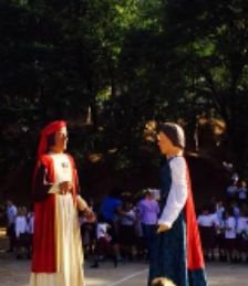 Educar a un niño no es hacerle aprender algo que no sabia, si no hacer de él, alguien que no existía. Howard G, Hendricks