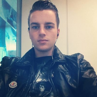 | °°__°°nobody said it was easy°°__°°. **welcom to my hood** ^^Wijchen^^ 

#DJ #muziek #feest #uitgaan 
Boekingen : mike_hermsen95@hotmail.com