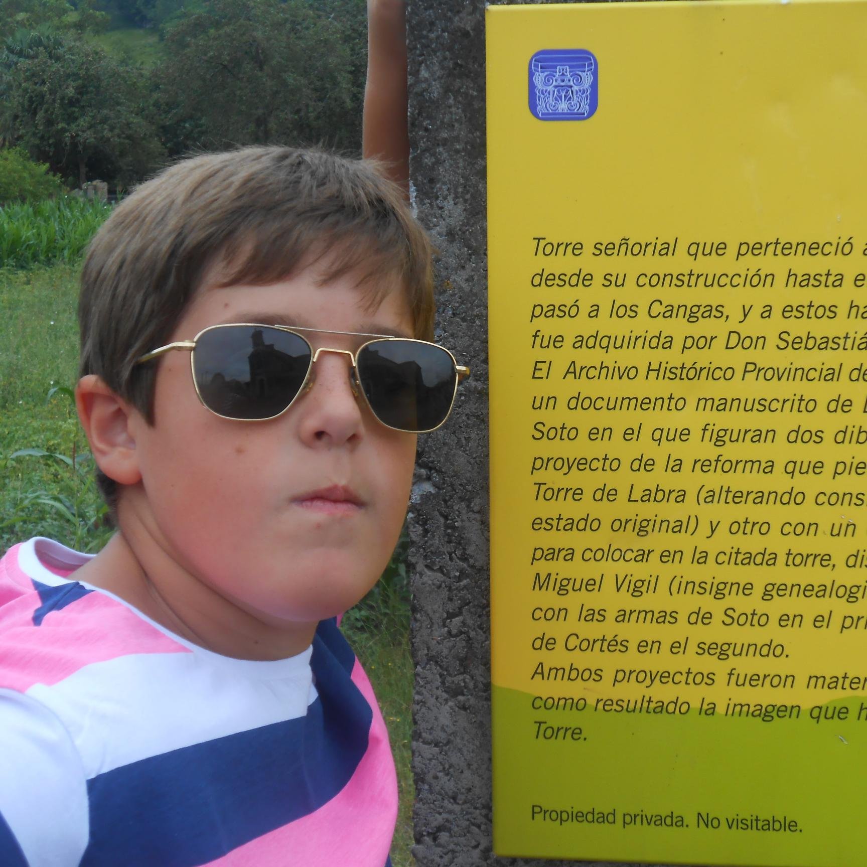 carlosportero9's profile picture. 