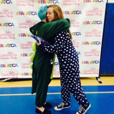 free follow from @dani_sirovatka (follow her, she follows back)