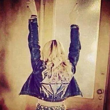 tini_te_admiro's profile picture. 