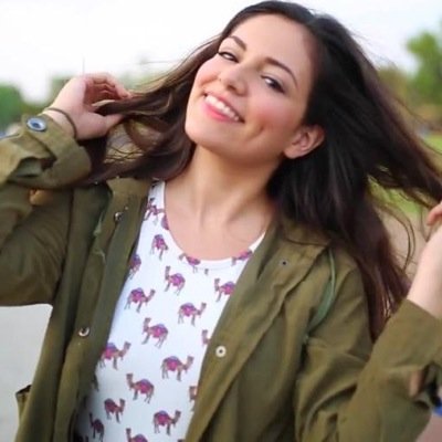 Free follow! :) follow @bethscakepop please! she follows back if you ask :)