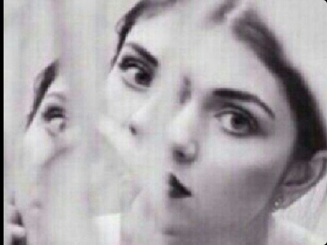 آناا ﻣع الغيم تلقاني ماني علىَ القاع توّاقهہ ~
