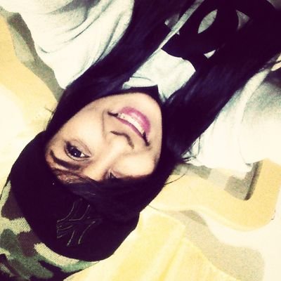 Sou obrigada a por alguma coisa aqui? '-'