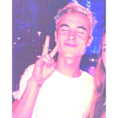 just gave u a free follow so follow my main acc bitches @confessingkian
