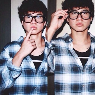 Hello this is a free follow so PLEASE GO FOLLOW @5sosassislife i will follow back on that account and if you follow already then thank you and ily :):):)