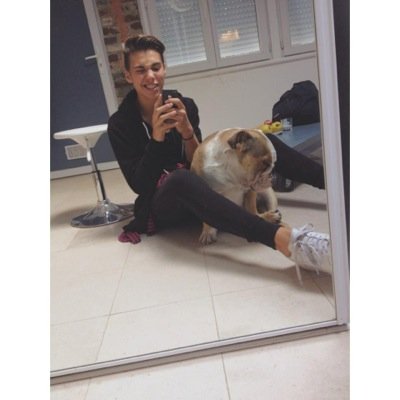 h9164's profile picture. 